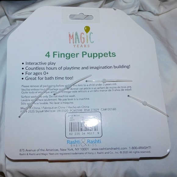 Baby Winter 4 Finger Puppets Snowman Penguin Reindeer Christmas NEW - Picture 3 of 3